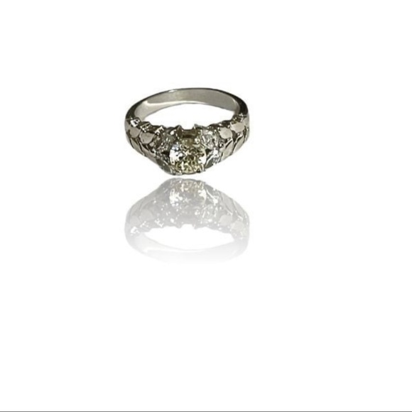 Swarovski Conversational Ring size 8 - Picture 2 of 4